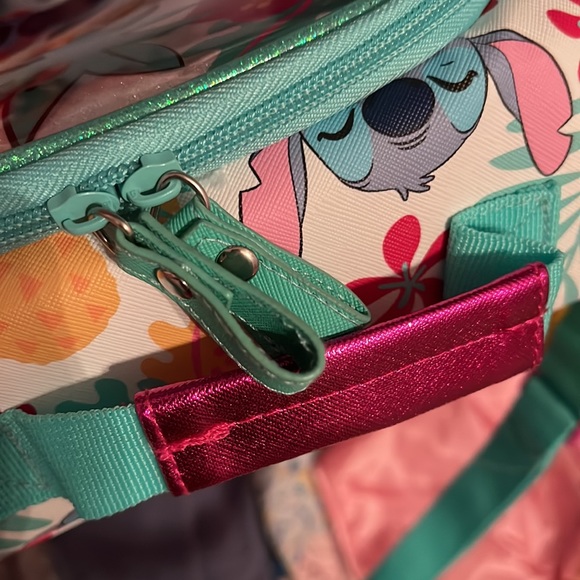 SOLD -Disney Stitch insulated Lunch bag - Picture 15 of 15